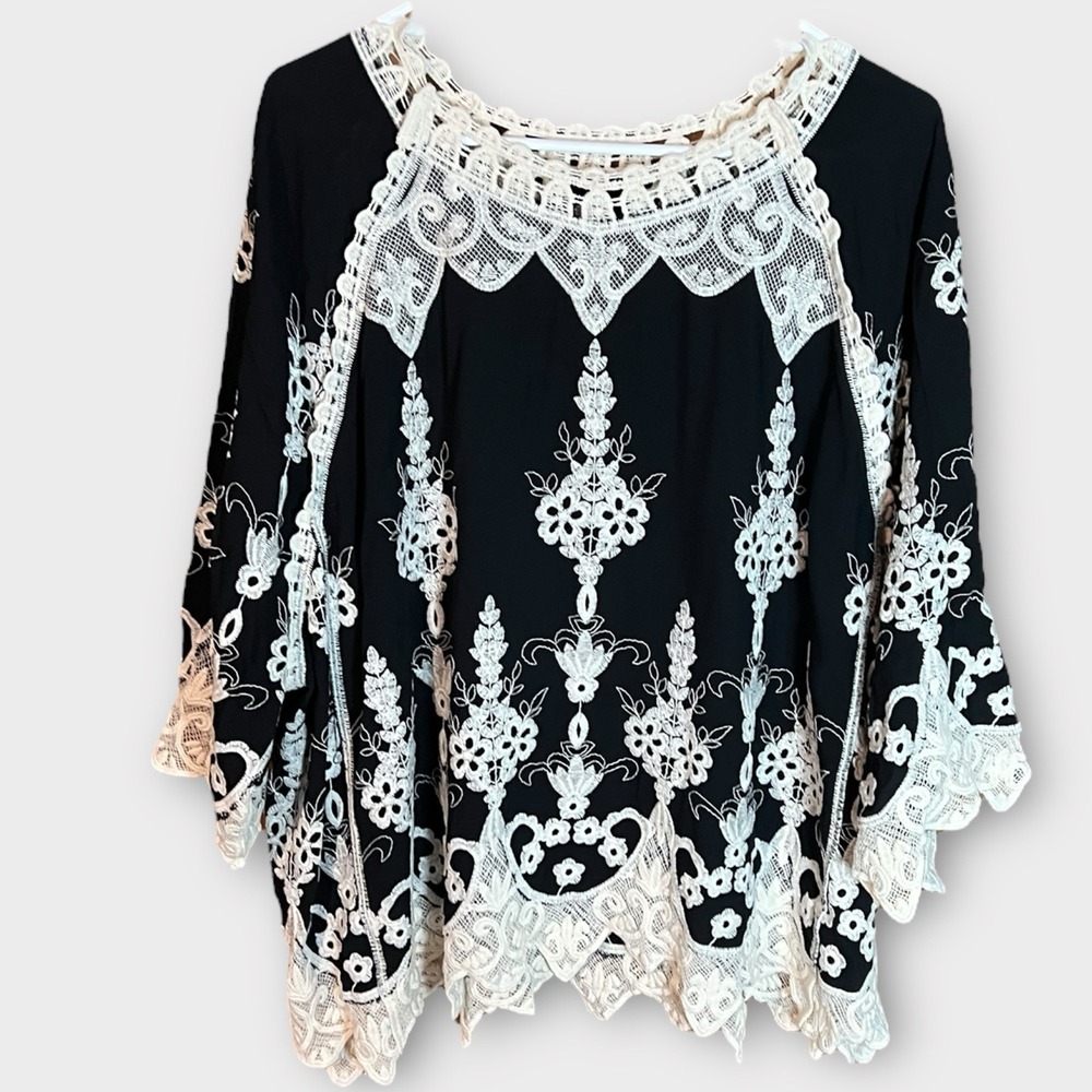 Top Unique Elegant Black Ivory Crochet Lace Rayon Victorian Steampunk 2X /‎ 3X